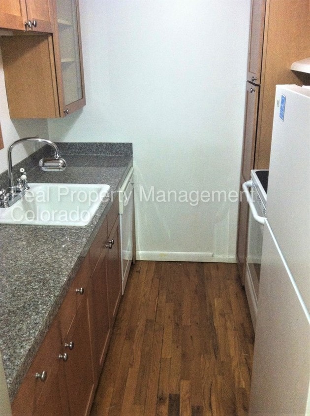 Building Photo - Beautiful condo in Denver