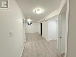 Building Photo - 38 Burnhamthorpe Rd W