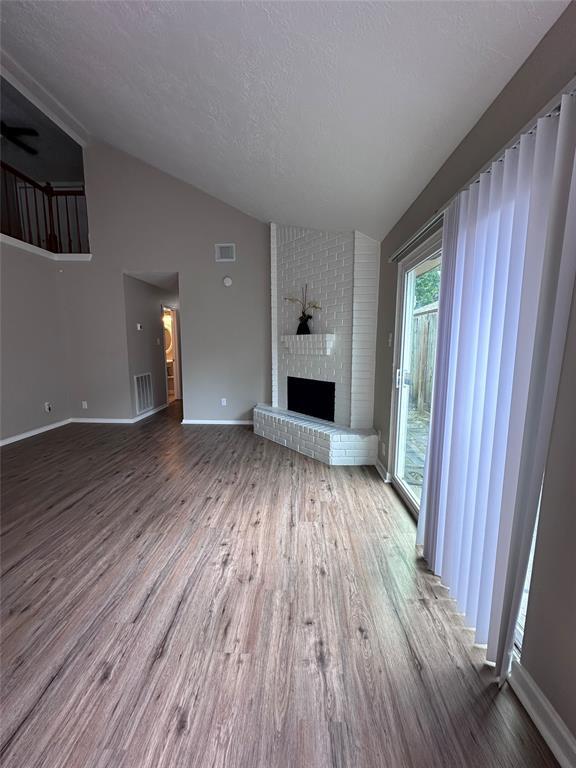 Foto del edificio - 5255 Beaverbrook Dr