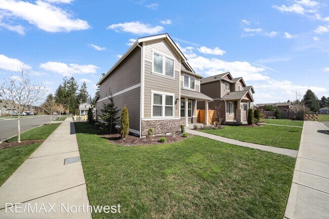 Foto del edificio - 3 br, 2.5 bath House - 3330 64th Ln SW