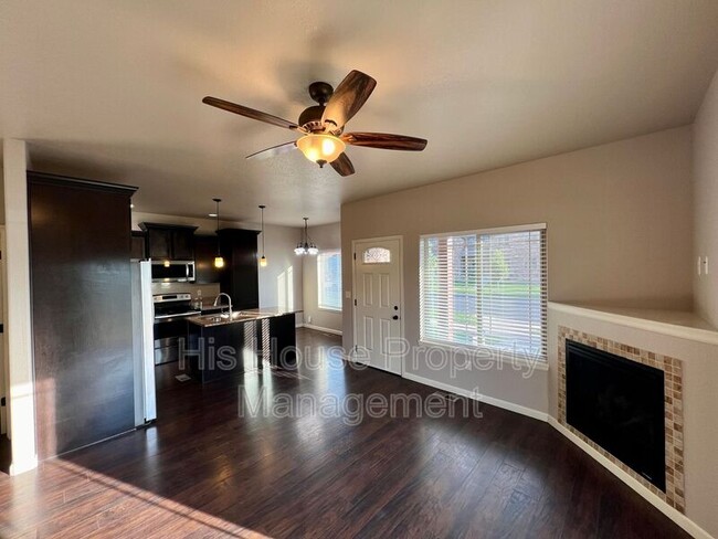 Building Photo - 4500 Tuscany St