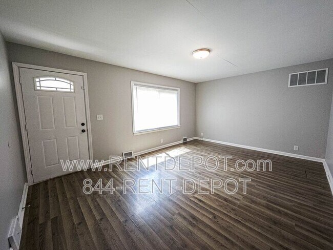 Foto del edificio - 330 N 2nd St