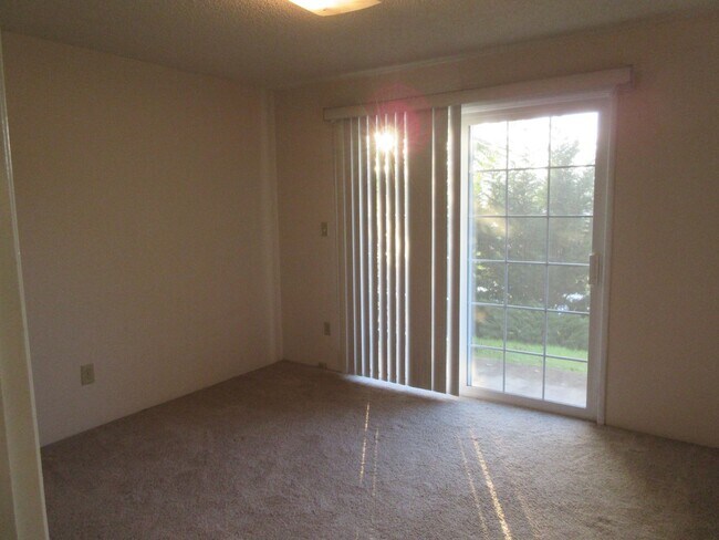 Building Photo - nele01