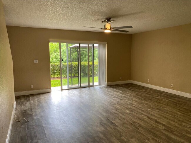 Foto del edificio - 8549 W Southgate Shores Cir