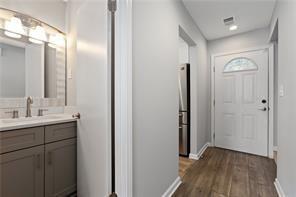 Foto del edificio - 4406 Idlewood Ln