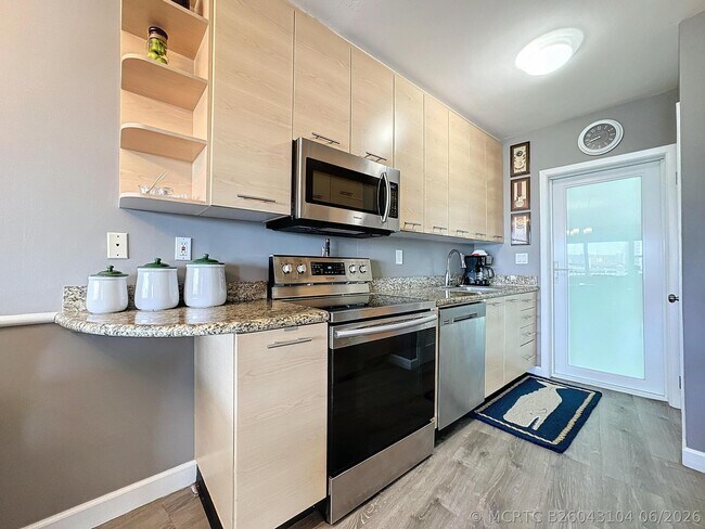 Foto del edificio - 3250 NE 28th St