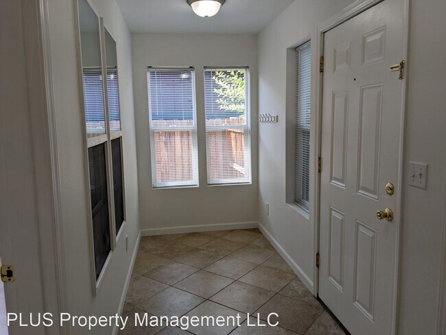 Building Photo - 3 br, 2 bath House - 61254 Blakely Rd