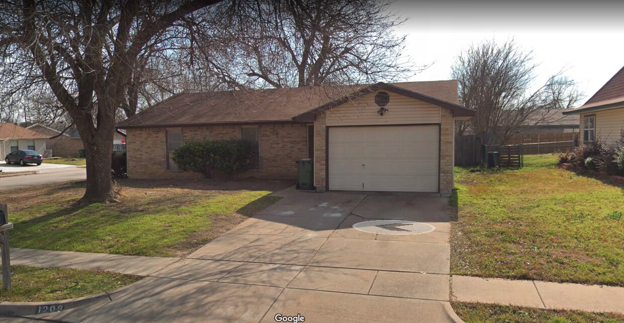 Foto del edificio - 1208 Sand Hill Ct