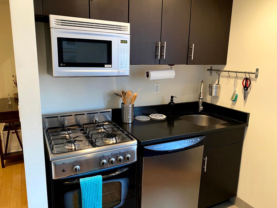 Foto del edificio - 1810 3rd Ave