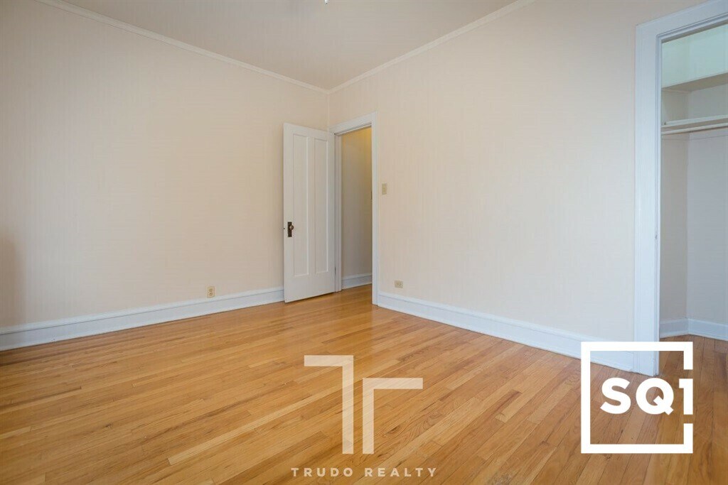 Foto del edificio - 7434 N Artesian Ave