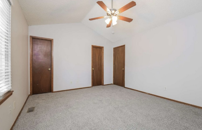 Building Photo - 9928 Garfield Ct