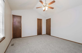 Building Photo - 9928 Garfield Ct