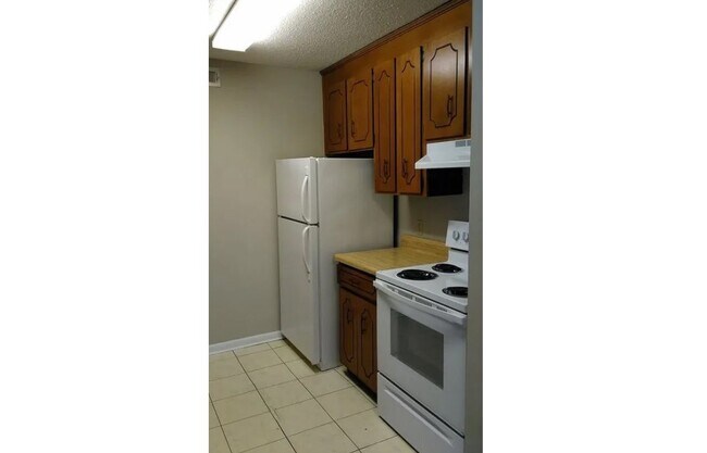 Building Photo - 103 Apache Dr