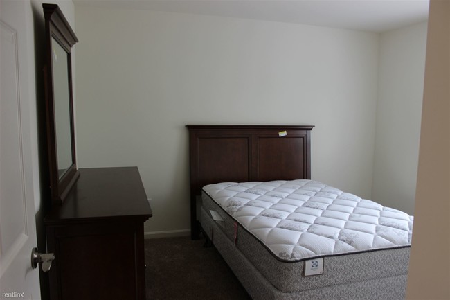 Foto del edificio - 2710 Stratford Ave