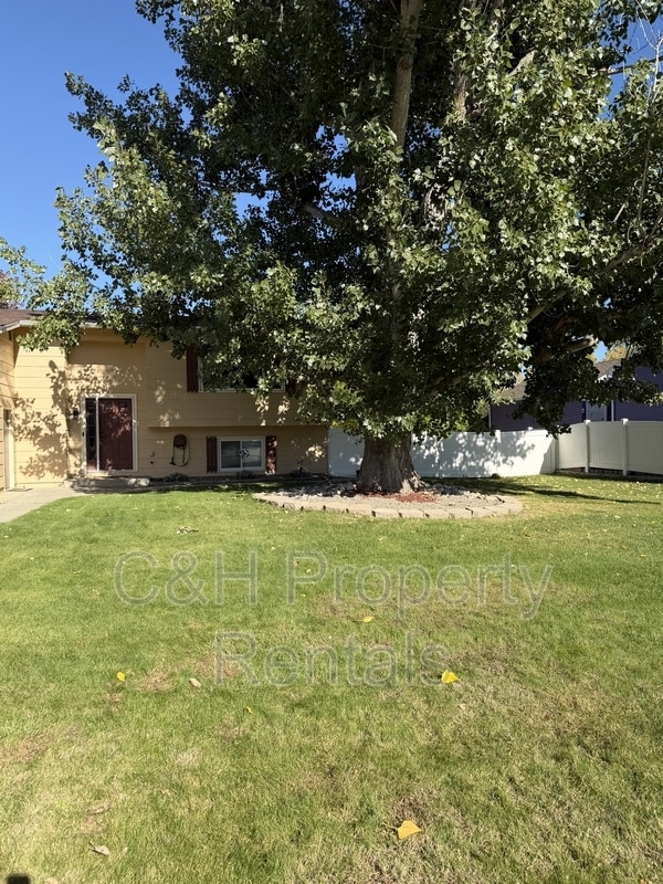 Building Photo - 1133 Minuteman St