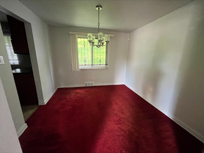 Building Photo - 426 Hochberg Rd