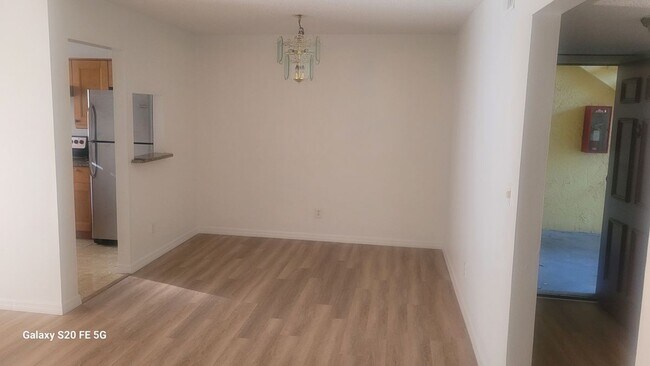 Foto del edificio - 3910 44th St N