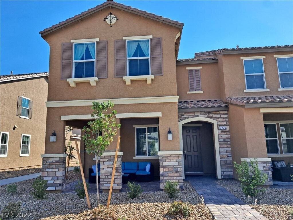 3235 Pergusa Dr, Henderson, NV 89044 Townhome Rentals in Henderson NV