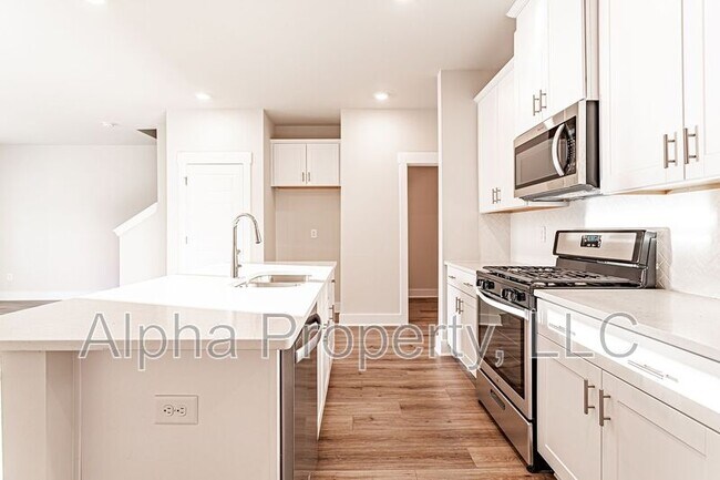Building Photo - 29 Centimeters Dr
