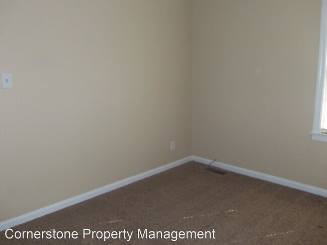 Building Photo - 2 br, 1 bath House - 1205 W. 8th St.