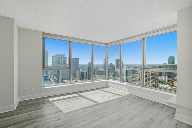 Foto del edificio - 305 N Canal St