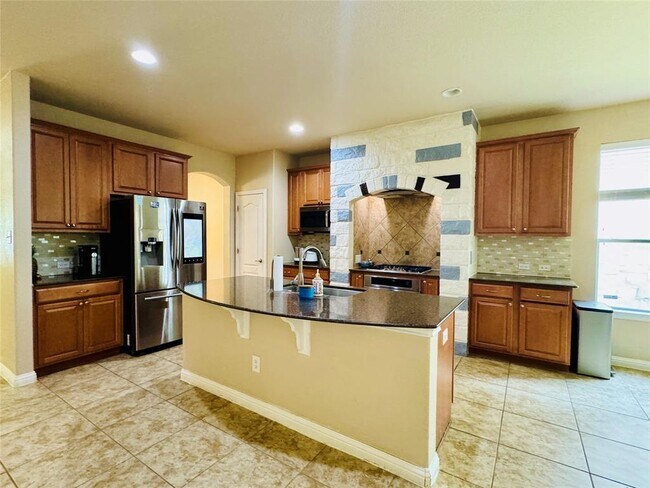 Foto del edificio - 205 Saddle Ridge Dr