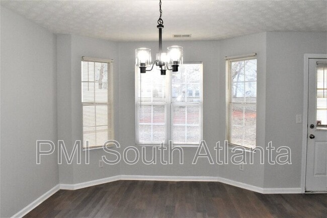 Building Photo - 5798 Strathmoor Manor Cir