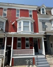 Building Photo - 623 Walnut St