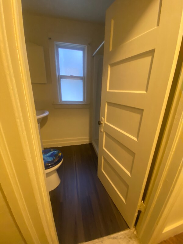 Foto del edificio - 211 Baycliff Dr
