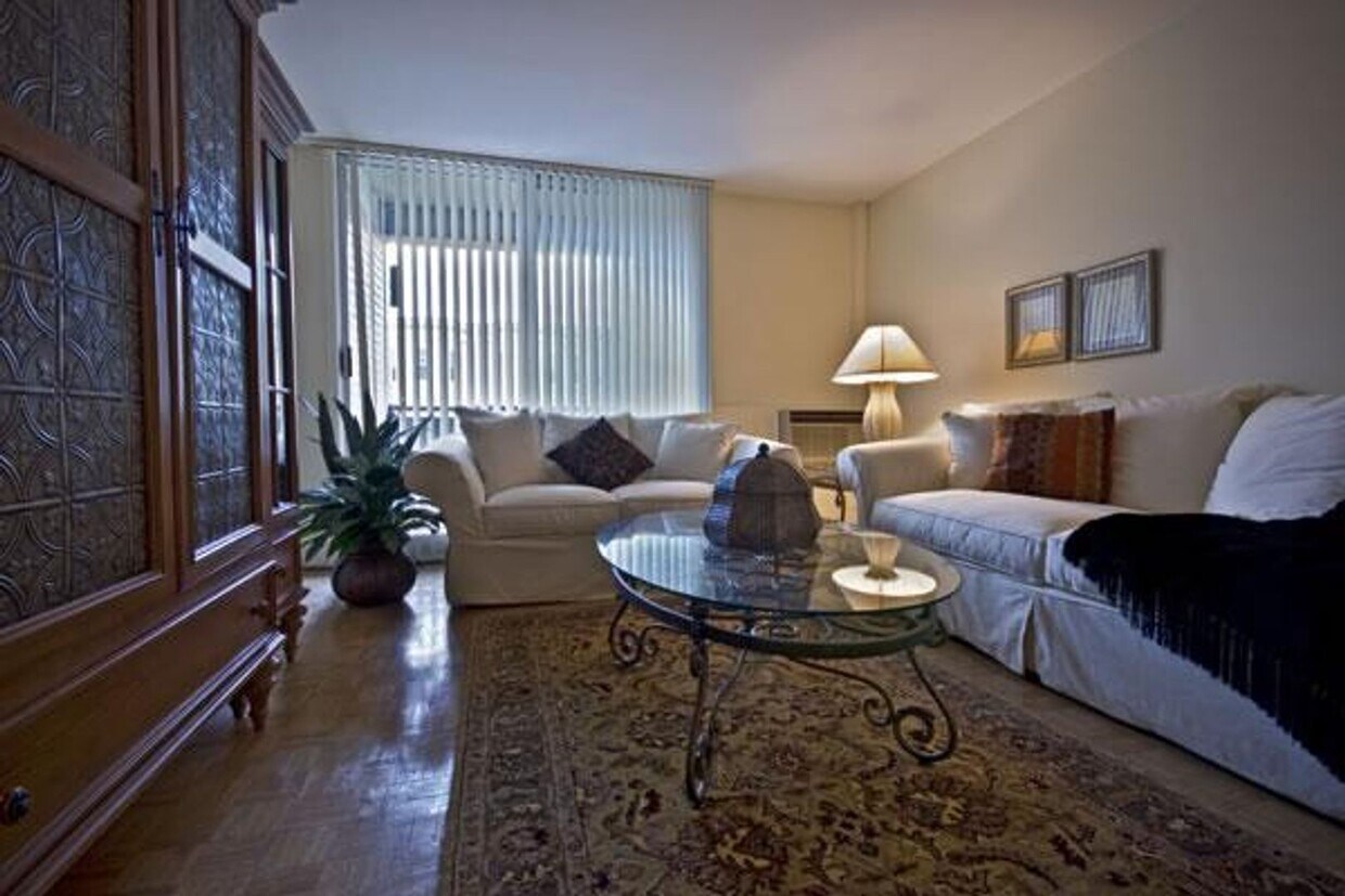 Photo - 1422 Commonwealth Ave.,