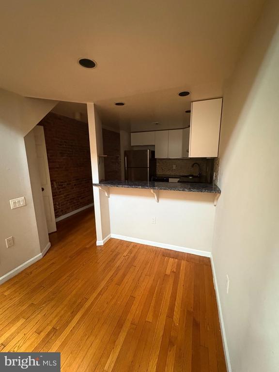 Building Photo - 728 South St