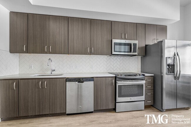Interior Photo - 11 Marché Apartments