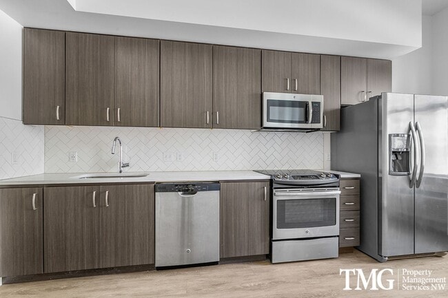 Interior Photo - 11 Marché Apartments