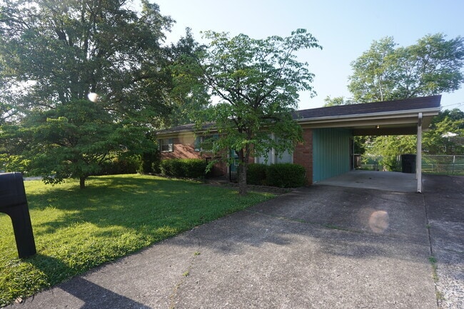 Building Photo - 508 Kent Dr