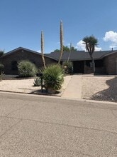 Building Photo - 408 Hollydale Dr