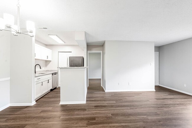 Building Photo - Rivercreek Apartments