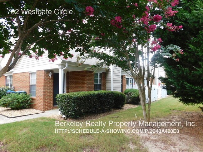Building Photo - 702 Westgate Circle