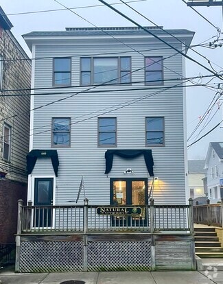 Building Photo - 540 Thames St