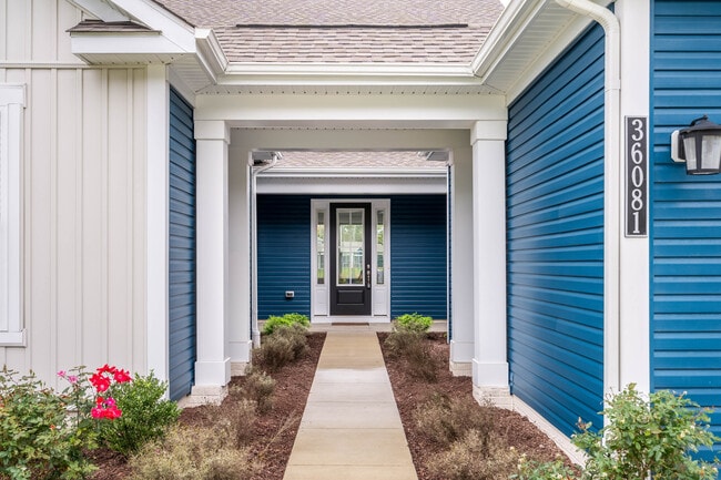 Building Photo - 36081 Windsor Park Dr