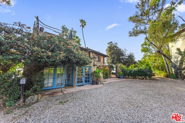 Building Photo - 1403 Avon Park Terrace