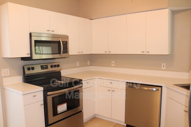 Foto del edificio - 6343 Green Oak Cir