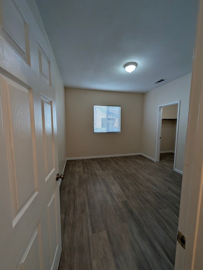 Building Photo - 1468 Burns Ln