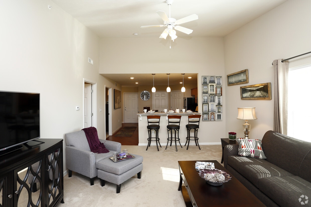 Redwood Noblesville Harewood Drive N Townhomes for Rent Noblesville