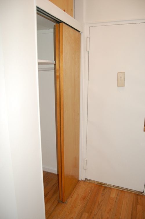 Foto del edificio - 353 E 83rd St