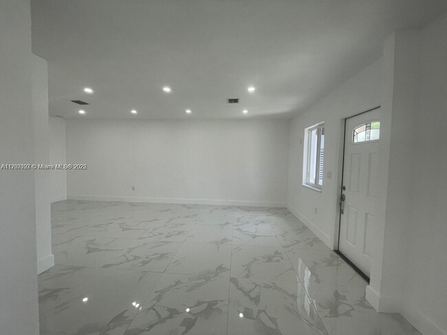 Foto del edificio - 7400 SW 39th St