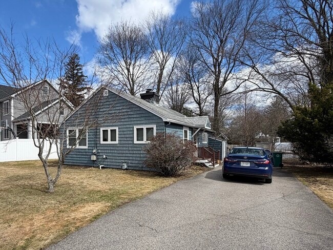 Building Photo - 176 Upland Ave