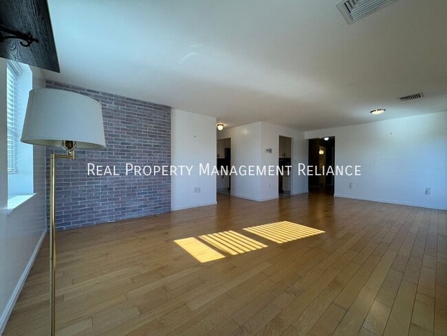 Photo - 20 Central St Apartment