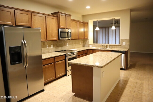 Foto del edificio - 255 E Locust Dr