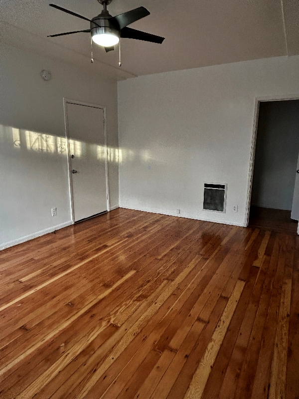 Foto del edificio - 1731 Orchid Ave