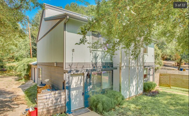 Foto del edificio - 1508 Oak Heights Dr